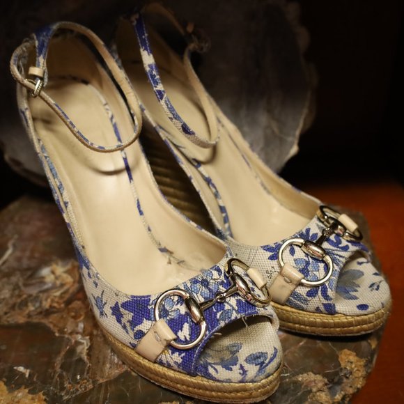 GUCCI Blue Floral HeelsSize 7